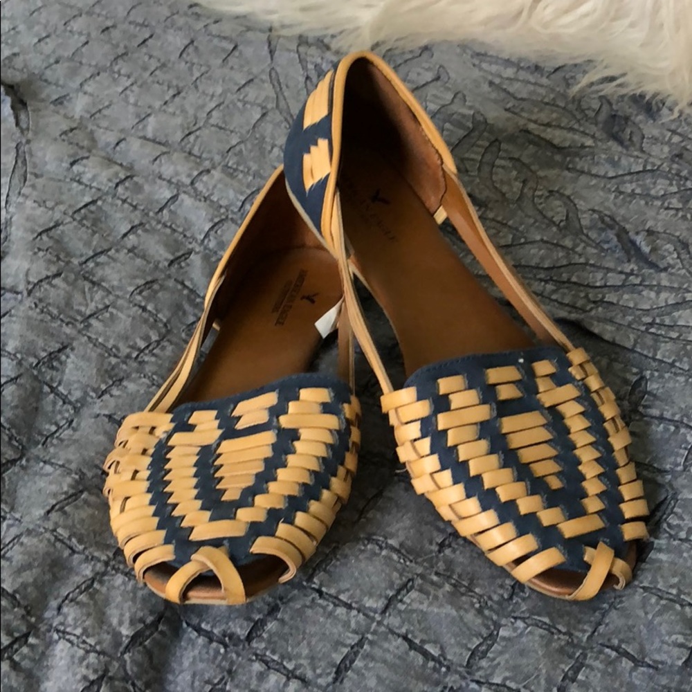 American Eagle leather woven flats (huaraches)